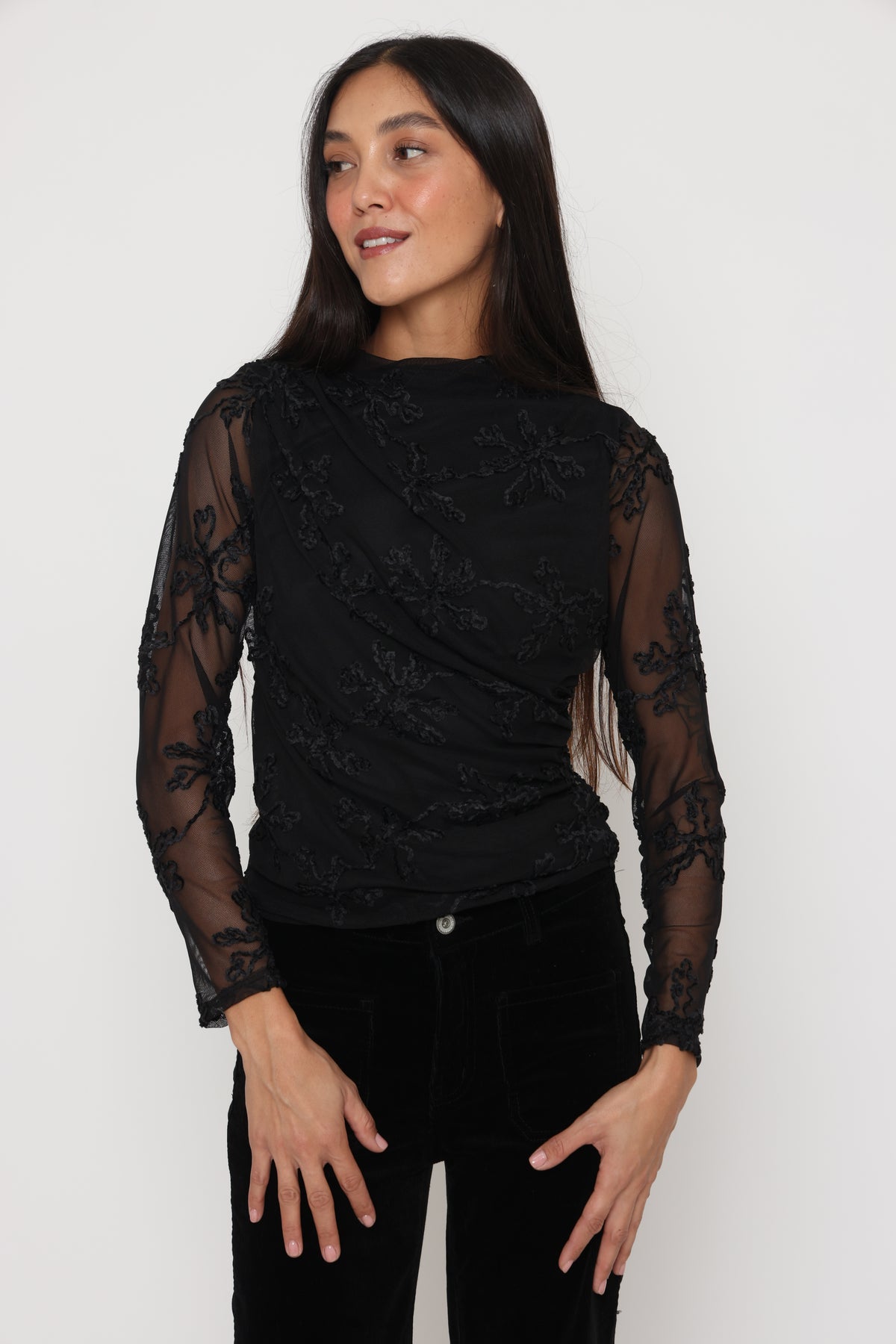 טופ תחרה ארוך